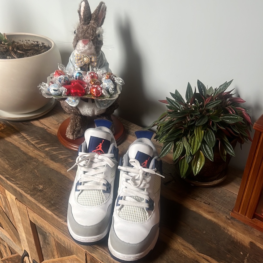 Air Jordans 8y great condition worn a handful